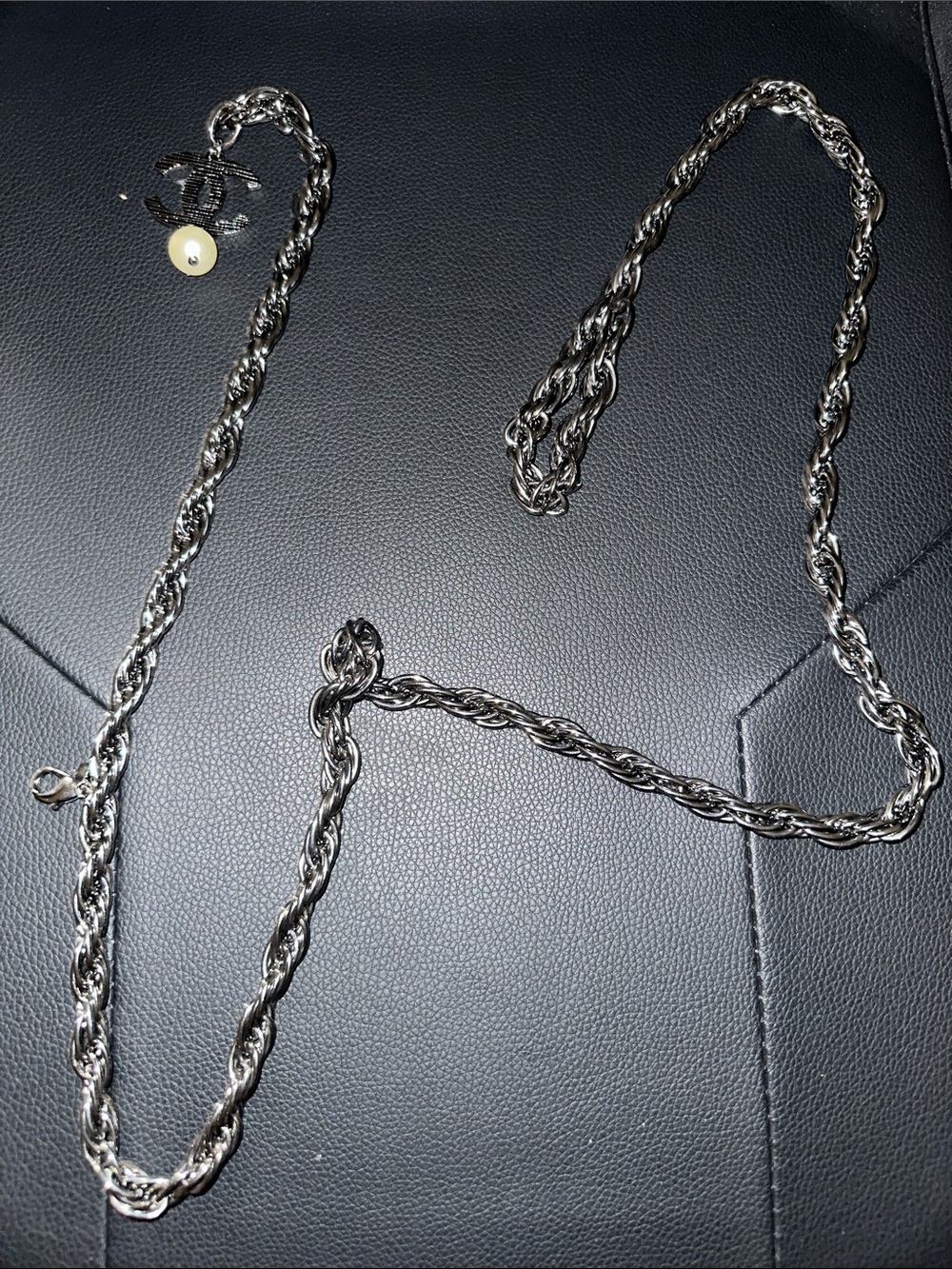 Chanel-Gunmetal Pearl Pendant belt PREOWNED.